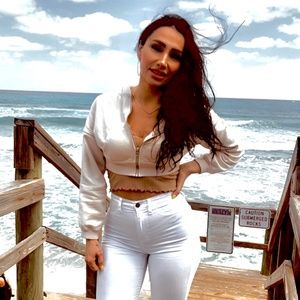 Meet your Posher, Shkurta